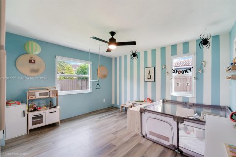 House in Davie, Florida 3 bedrooms, 182.09 sq.m. № 1944039 - photo 17