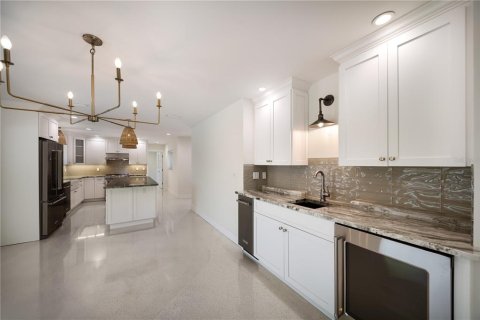 House in Longboat Key, Florida 4 bedrooms, 241.92 sq.m. № 2396673 - photo 19