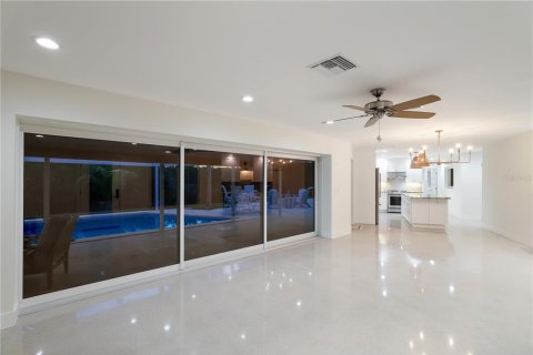 House in Longboat Key, Florida 4 bedrooms, 241.92 sq.m. № 2396673 - photo 22