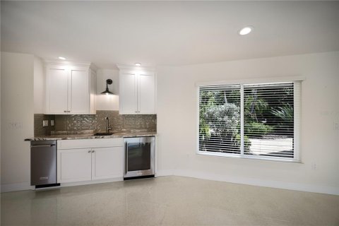 House in Longboat Key, Florida 4 bedrooms, 241.92 sq.m. № 2396673 - photo 20