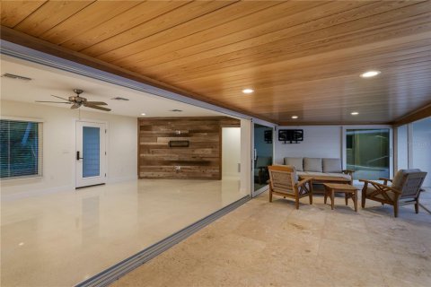 House in Longboat Key, Florida 4 bedrooms, 241.92 sq.m. № 2396673 - photo 26