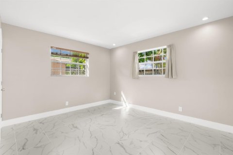 Villa ou maison à vendre à Lauderdale Lakes, Floride: 3 chambres, 120.96 m2 № 2413177 - photo 7