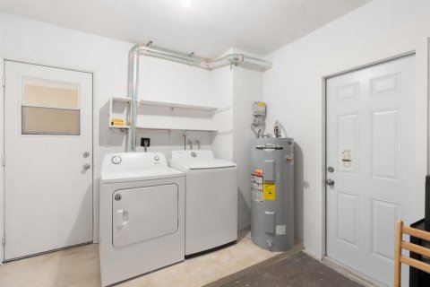 Villa ou maison à vendre à Lauderdale Lakes, Floride: 3 chambres, 120.96 m2 № 2413177 - photo 19
