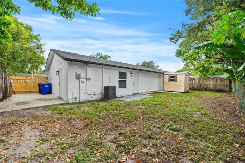 House in North Lauderdale, Florida 3 bedrooms, 115.85 sq.m. № 1852261 - photo 29