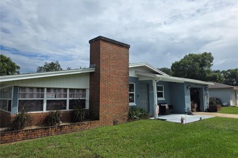 Casa en Deltona, Florida 2 dormitorios, 96.62 m2 № 2373825