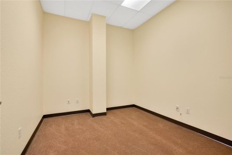 Commercial property in Orlando, Florida № 1688562 - photo 12