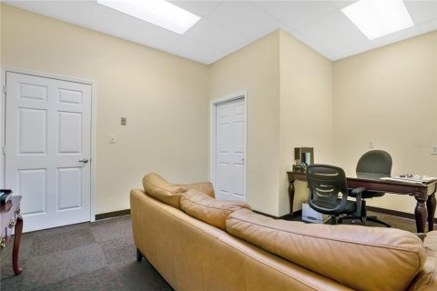 Commercial property in Orlando, Florida № 1688562 - photo 5