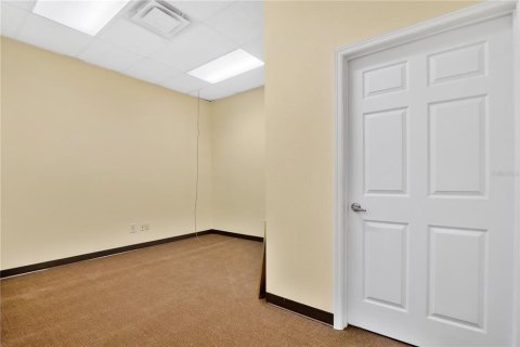 Commercial property in Orlando, Florida № 1688562 - photo 8