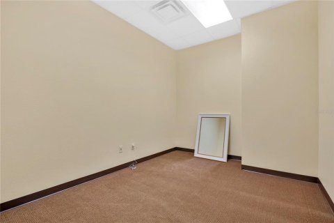 Commercial property in Orlando, Florida № 1688562 - photo 11