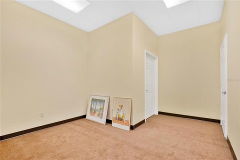 Commercial property in Orlando, Florida № 1688562 - photo 9
