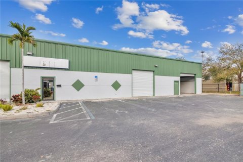 Commercial property in Orlando, Florida № 1688562 - photo 2