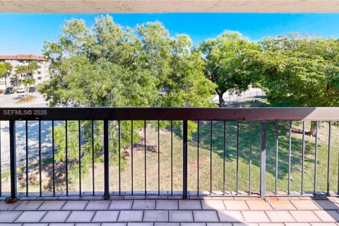 Купить кондоминиум в Майами, Флорида 2 спальни, 79.43м2, № 2004021 - фото 28