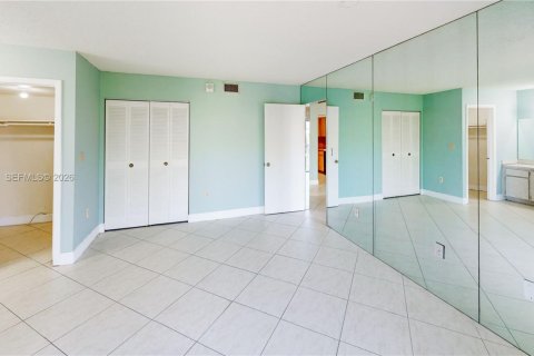 Купить кондоминиум в Майами, Флорида 2 спальни, 79.43м2, № 2004021 - фото 15