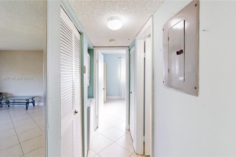 Купить кондоминиум в Майами, Флорида 2 спальни, 79.43м2, № 2004021 - фото 21