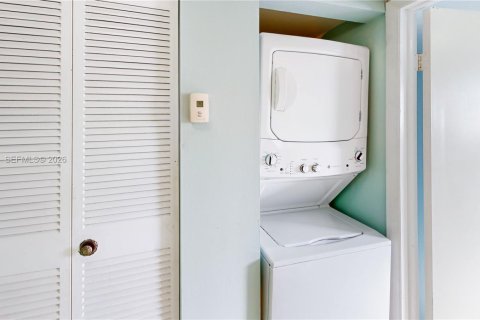 Купить кондоминиум в Майами, Флорида 2 спальни, 79.43м2, № 2004021 - фото 26