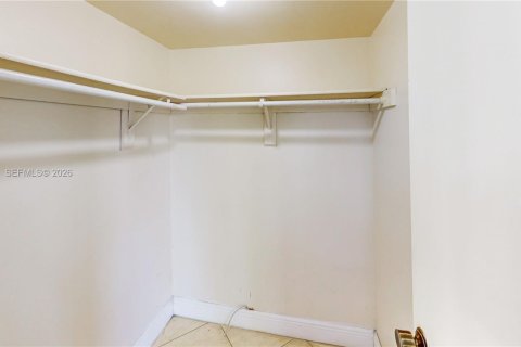 Купить кондоминиум в Майами, Флорида 2 спальни, 79.43м2, № 2004021 - фото 20