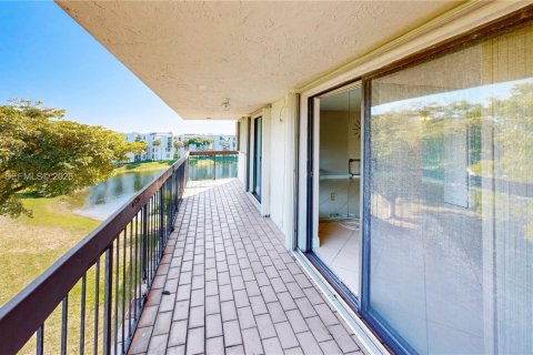 Купить кондоминиум в Майами, Флорида 2 спальни, 79.43м2, № 2004021 - фото 29