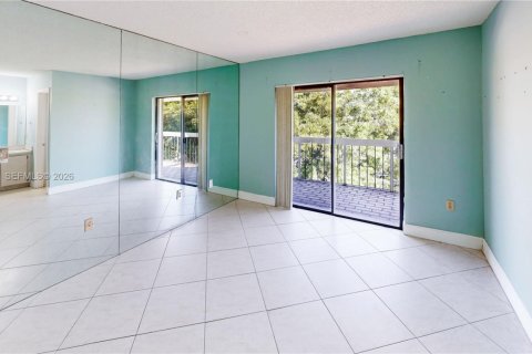 Купить кондоминиум в Майами, Флорида 2 спальни, 79.43м2, № 2004021 - фото 12