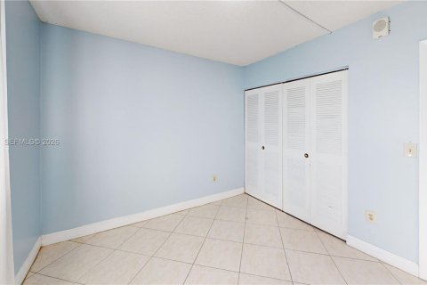 Купить кондоминиум в Майами, Флорида 2 спальни, 79.43м2, № 2004021 - фото 24