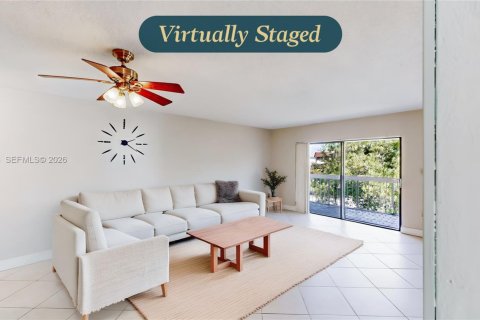 Купить кондоминиум в Майами, Флорида 2 спальни, 79.43м2, № 2004021 - фото 8