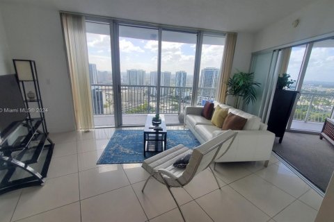 Condo in Miami, Florida, 2 bedrooms  № 1867972 - photo 3