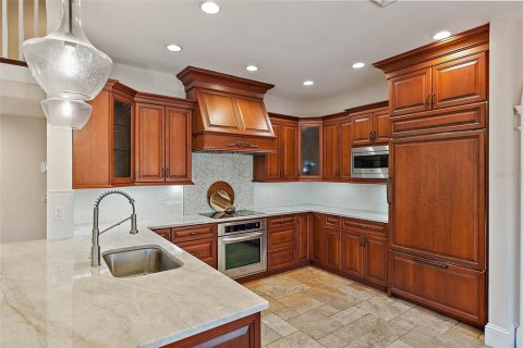 Купить виллу или дом в Брейдентон, Флорида 8 комнат, 340.39м2, № 2100310 - фото 12