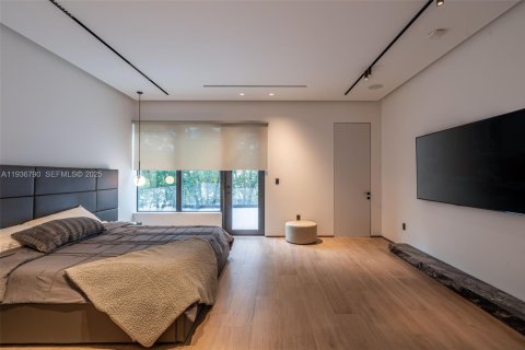 Casa en venta en Doral, Florida, 5 dormitorios, 377.83 m2 № 1994649 - foto 28