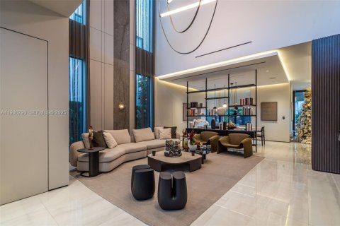 Casa en venta en Doral, Florida, 5 dormitorios, 377.83 m2 № 1994649 - foto 10