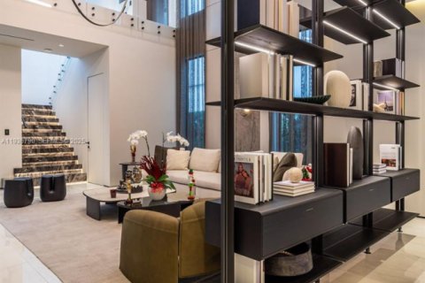 Casa en venta en Doral, Florida, 5 dormitorios, 377.83 m2 № 1994649 - foto 6