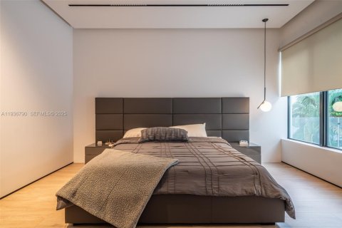 Casa en venta en Doral, Florida, 5 dormitorios, 377.83 m2 № 1994649 - foto 30