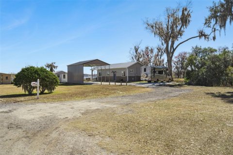 House in Lake Panasoffkee, Florida 2 bedrooms, 66.89 sq.m. № 2109189 - photo 4
