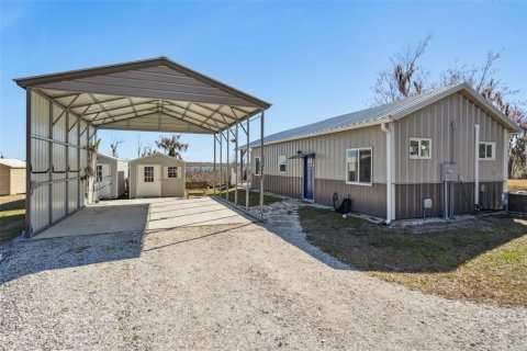 House in Lake Panasoffkee, Florida 2 bedrooms, 66.89 sq.m. № 2109189 - photo 2
