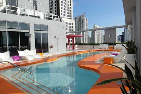 Condo in Miami, Florida, 2 bedrooms  № 2052730 - photo 2