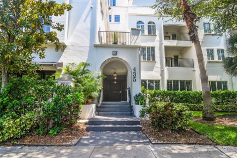 Condominio en venta en Tampa, Florida, 2 dormitorios, 125.33 m2 № 1835094 - foto 1