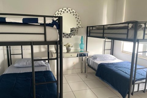 Copropriété à vendre à Miami Beach, Floride: 2 chambres, 92.9 m2 № 2016968 - photo 16