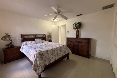 Apartamento en alquiler en Coral Springs, Florida, 2 dormitorios, 267.37 m2 № 2060112 - foto 8