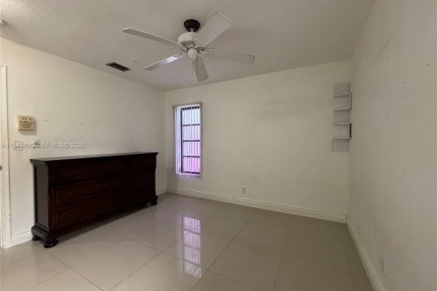 Apartamento en alquiler en Coral Springs, Florida, 2 dormitorios, 267.37 m2 № 2060112 - foto 6