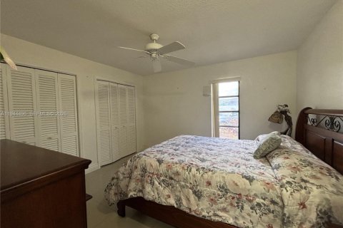 Apartamento en alquiler en Coral Springs, Florida, 2 dormitorios, 267.37 m2 № 2060112 - foto 10