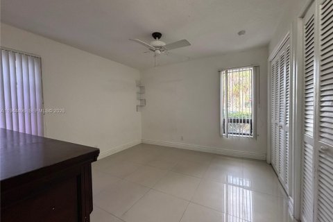 Apartamento en alquiler en Coral Springs, Florida, 2 dormitorios, 267.37 m2 № 2060112 - foto 7