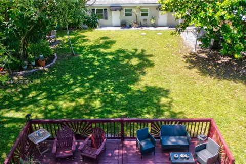 Commercial property in Miami, Florida 265.7 sq.m. № 2390022 - photo 25