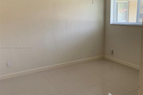 Propiedad comercial en venta en Miami, Florida, 193.14 m2 № 2154541 - foto 6