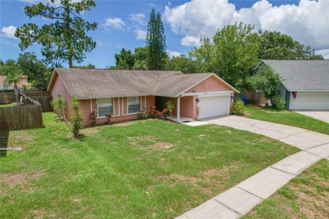 House in Palm Harbor, Florida 3 bedrooms, 135.64 sq.m. № 1801599 - photo 1