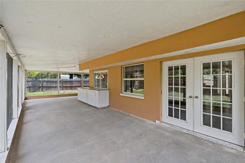 House in Palm Harbor, Florida 3 bedrooms, 135.64 sq.m. № 1801599 - photo 30
