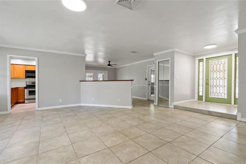 House in Palm Harbor, Florida 3 bedrooms, 135.64 sq.m. № 1801599 - photo 11