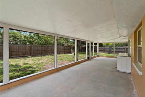 House in Palm Harbor, Florida 3 bedrooms, 135.64 sq.m. № 1801599 - photo 29
