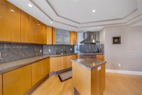 Condominio en venta en Aventura, Florida, 3 dormitorios, 227.61 m2 № 1984161 - foto 11