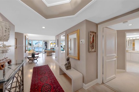 Condominio en venta en Aventura, Florida, 3 dormitorios, 227.61 m2 № 1984161 - foto 3