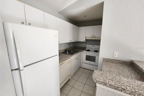 Снять в аренду кондоминиум в Орландо, Флорида 4 комнаты, 46.36м2, № 1876984 - фото 4