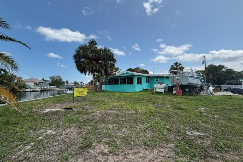 House in Hernando Beach, Florida 2 bedrooms, 110.18 sq.m. № 1821383 - photo 19