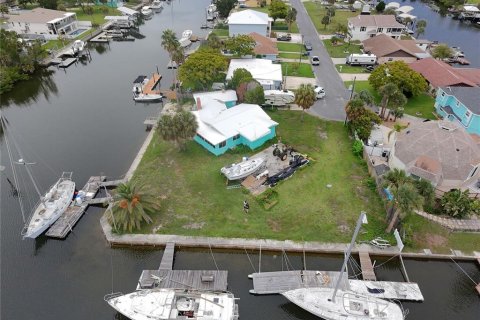 House in Hernando Beach, Florida 2 bedrooms, 110.18 sq.m. № 1821383 - photo 29